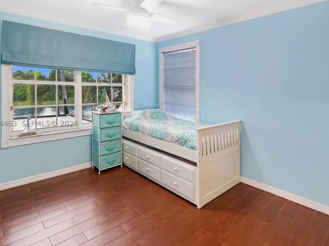 4-bedroom home for sale in Pembroke Pines - 1108 NW 180th Ave - MondialRealty