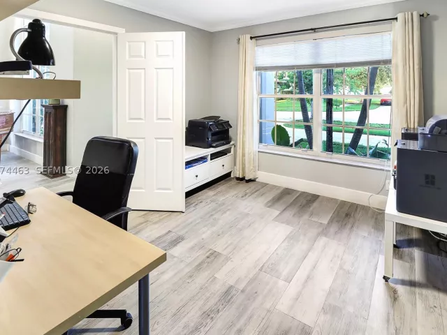 4-bedroom home for sale in Pembroke Pines - 1108 NW 180th Ave - MondialRealty