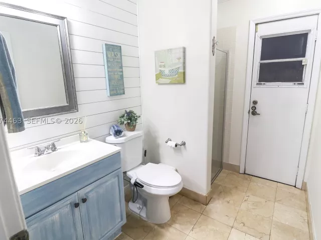 4-bedroom home for sale in Pembroke Pines - 1108 NW 180th Ave - MondialRealty