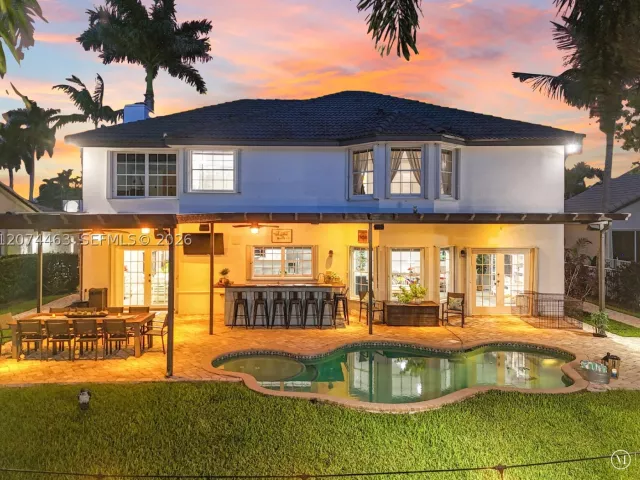 4-bedroom home for sale in Pembroke Pines - 1108 NW 180th Ave - MondialRealty