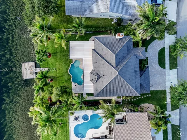 4-bedroom home for sale in Pembroke Pines - 1108 NW 180th Ave - MondialRealty