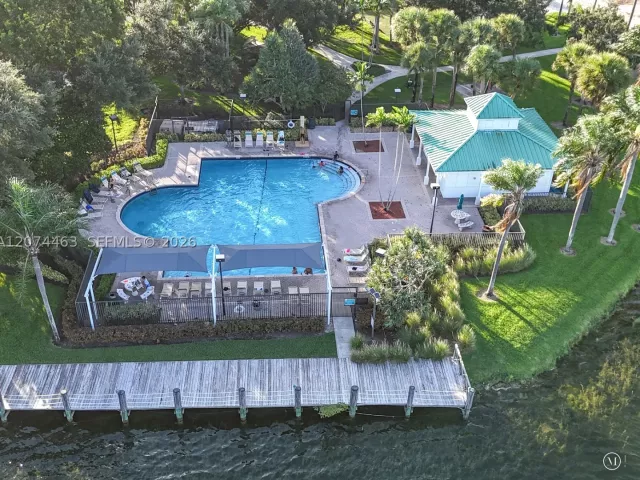 4-bedroom home for sale in Pembroke Pines - 1108 NW 180th Ave - MondialRealty