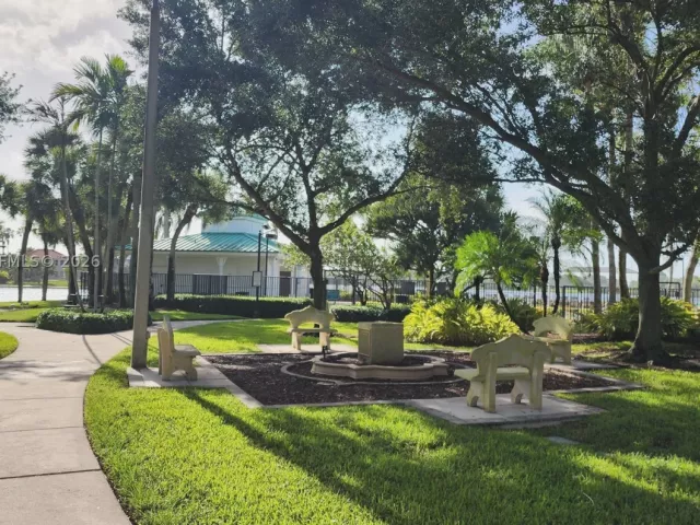 4-bedroom home for sale in Pembroke Pines - 1108 NW 180th Ave - MondialRealty