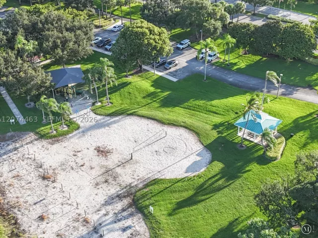 4-bedroom home for sale in Pembroke Pines - 1108 NW 180th Ave - MondialRealty