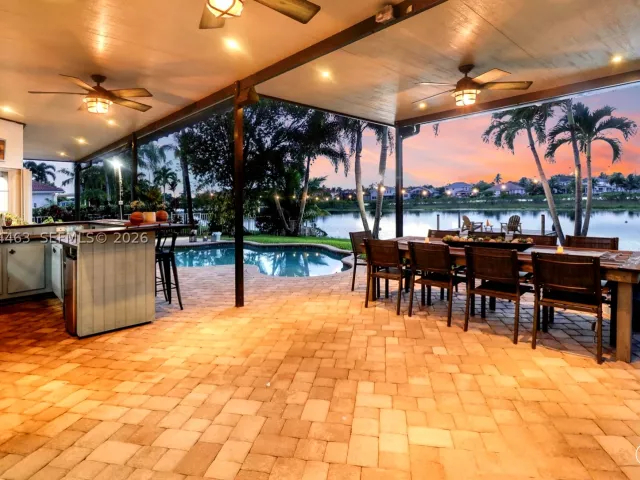 4-bedroom home for sale in Pembroke Pines - 1108 NW 180th Ave - MondialRealty