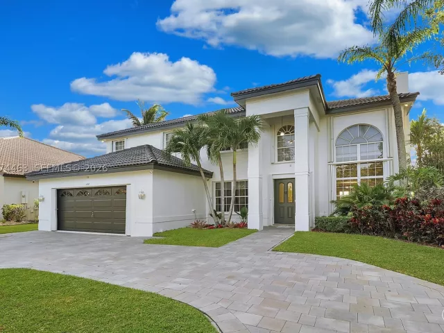 4-bedroom home for sale in Pembroke Pines - 1108 NW 180th Ave - MondialRealty