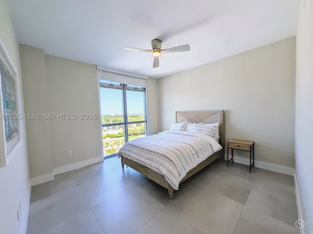 3-bedroom condo for sale in North Miami Beach - 17301 Biscayne Blvd 1501 - MondialRealty