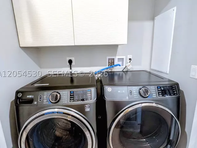 3-bedroom condo for sale in North Miami Beach - 17301 Biscayne Blvd 1501 - MondialRealty
