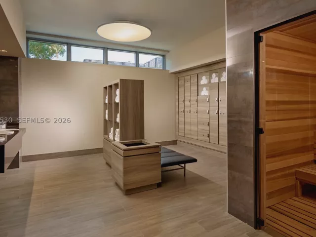 3-bedroom condo for sale in North Miami Beach - 17301 Biscayne Blvd 1501 - MondialRealty