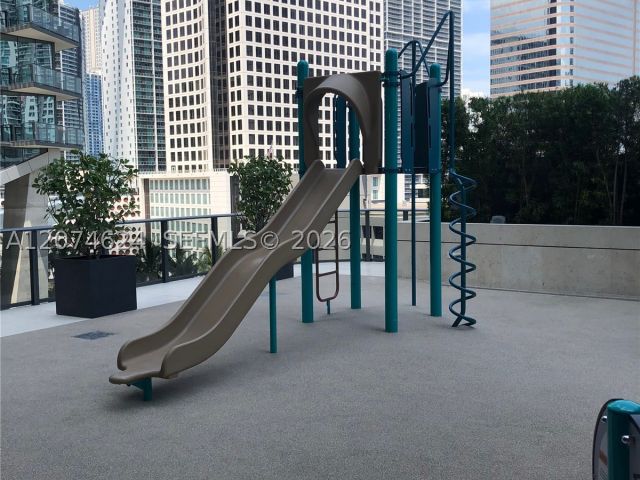 2-bedroom condo for rent in Miami - 801 S Miami Ave 4905 - MondialRealty