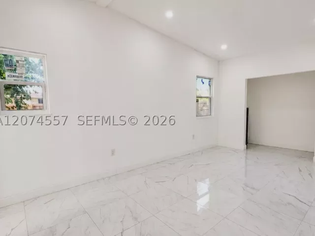 3-bedroom home for sale in Homestead - 980 NW 13th St - MondialRealty