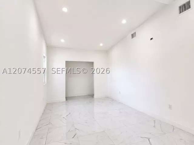 3-bedroom home for sale in Homestead - 980 NW 13th St - MondialRealty