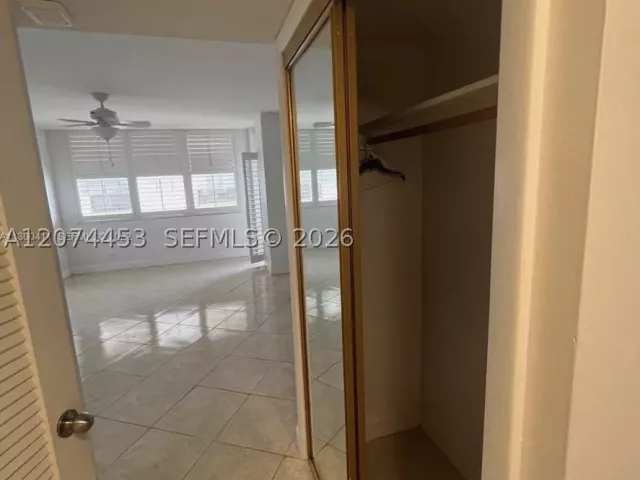 2-bedroom condo for rent in Miami Beach - 6039 Collins Ave 423 - MondialRealty