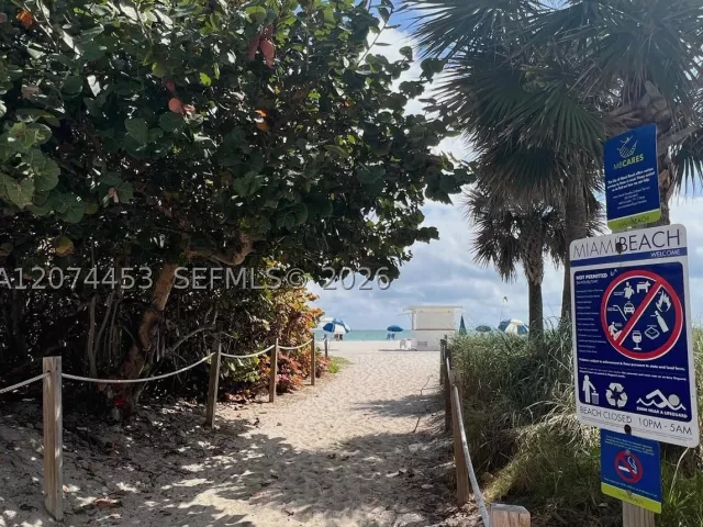 2-bedroom condo for rent in Miami Beach - 6039 Collins Ave 423 - MondialRealty