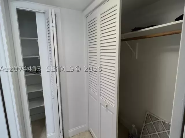 2-bedroom condo for rent in Miami Beach - 6039 Collins Ave 423 - MondialRealty