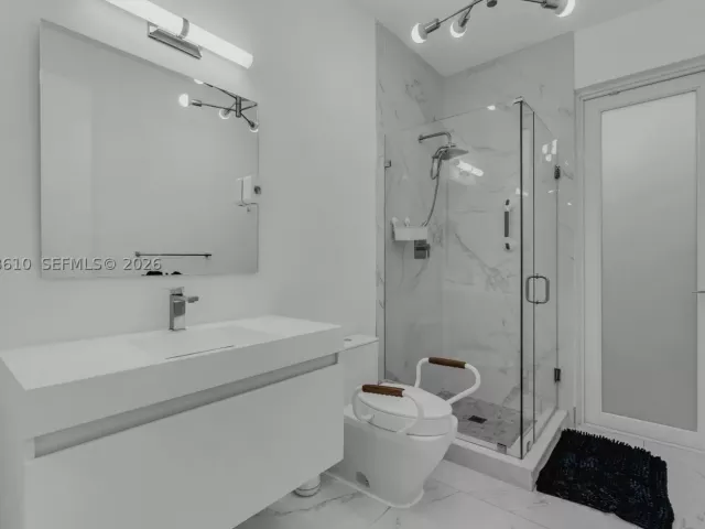5-bedroom home for rent in Doral - 9730 NW 74th Ter - MondialRealty