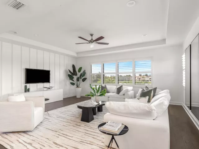 6-bedroom home for sale in Boca Raton - 17511 Cadena Drive - MondialRealty