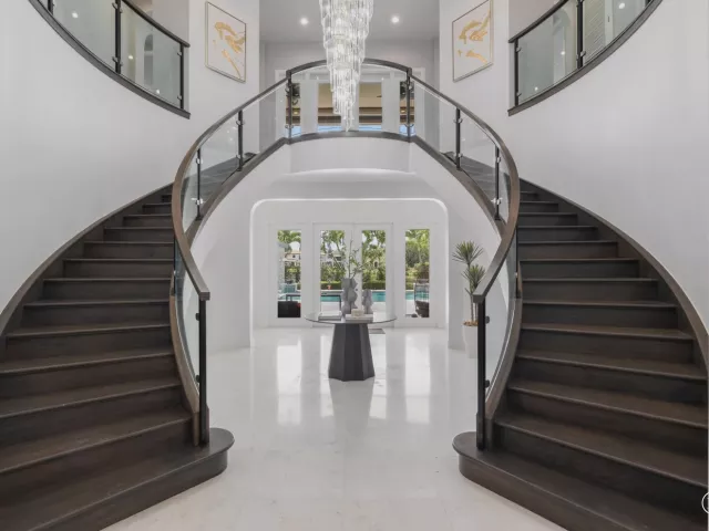 6-bedroom home for sale in Boca Raton - 17511 Cadena Drive - MondialRealty
