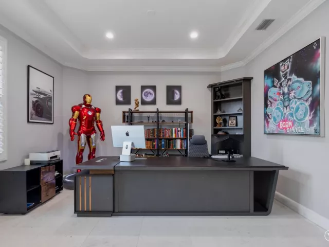 6-bedroom home for sale in Boca Raton - 17511 Cadena Drive - MondialRealty