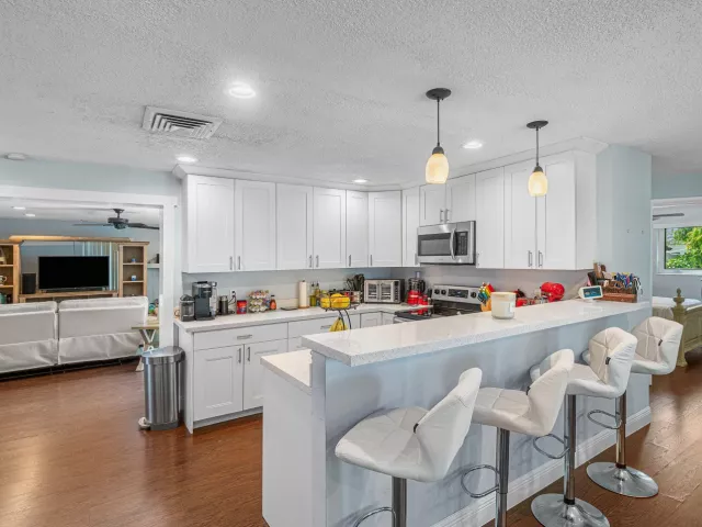 3-bedroom home for sale in West Palm Beach - 5134 CANAL Road - MondialRealty