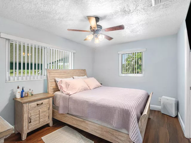 3-bedroom home for sale in West Palm Beach - 5134 CANAL Road - MondialRealty