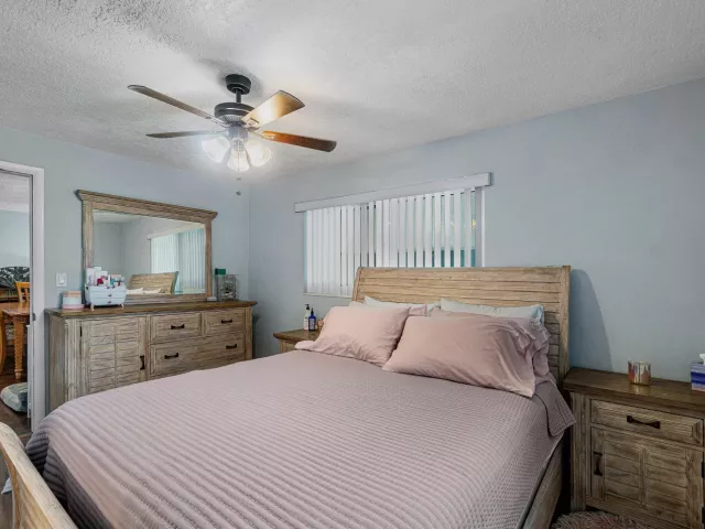 3-bedroom home for sale in West Palm Beach - 5134 CANAL Road - MondialRealty