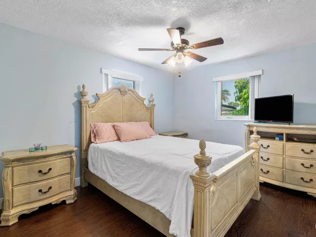 3-bedroom home for sale in West Palm Beach - 5134 CANAL Road - MondialRealty