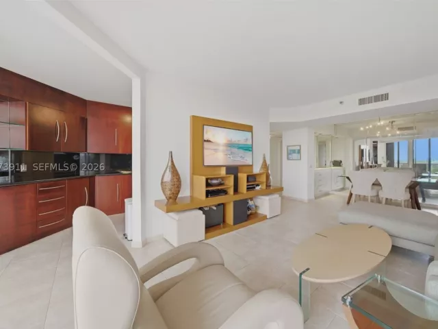 2-bedroom condo for rent in Aventura - 3610 Yacht Club Dr 1115 - MondialRealty