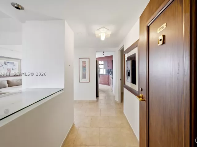 2-bedroom condo for rent in Aventura - 3610 Yacht Club Dr 1115 - MondialRealty