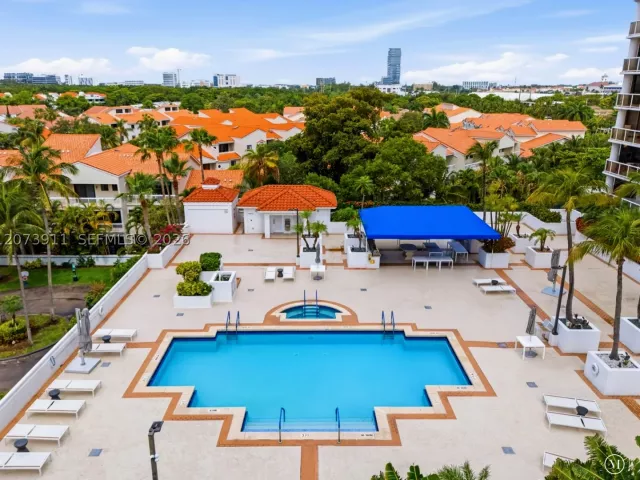2-bedroom condo for rent in Aventura - 3610 Yacht Club Dr 1115 - MondialRealty