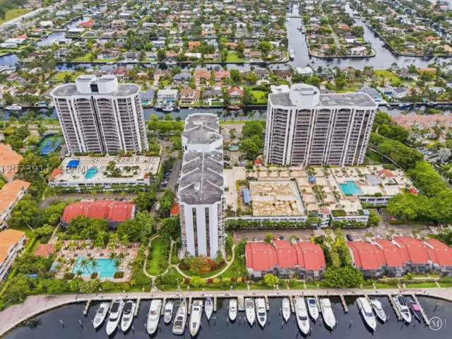 2-bedroom condo for rent in Aventura - 3610 Yacht Club Dr 1115 - MondialRealty