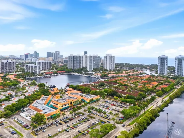 2-bedroom condo for rent in Aventura - 3610 Yacht Club Dr 1115 - MondialRealty