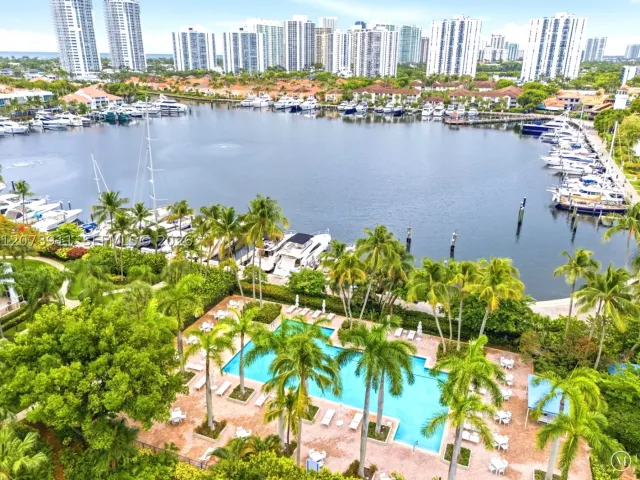 2-bedroom condo for rent in Aventura - 3610 Yacht Club Dr 1115 - MondialRealty