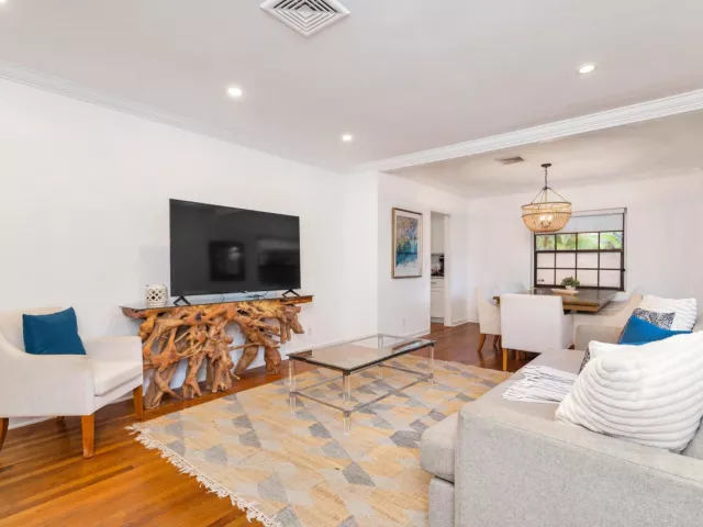 4-bedroom home for sale in West Palm Beach - 300 35th Street - MondialRealty