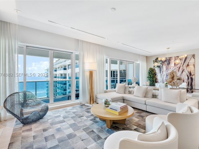 3-bedroom condo for sale in Miami Beach - 102 24th St PH-1612 - MondialRealty