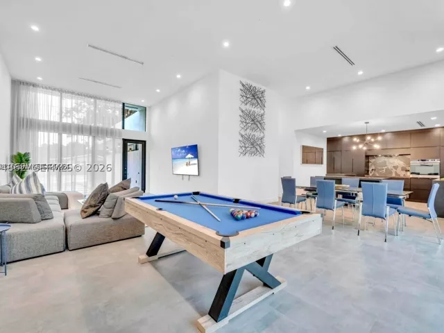 5-bedroom home for rent in Miami - 155 NW 51st St 0 - MondialRealty