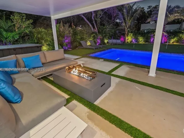 5-bedroom home for rent in Miami - 155 NW 51st St 0 - MondialRealty