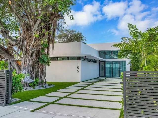 5-bedroom home for rent in Miami - 155 NW 51st St 0 - MondialRealty