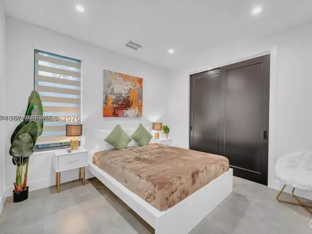 5-bedroom home for rent in Miami - 155 NW 51st St 0 - MondialRealty