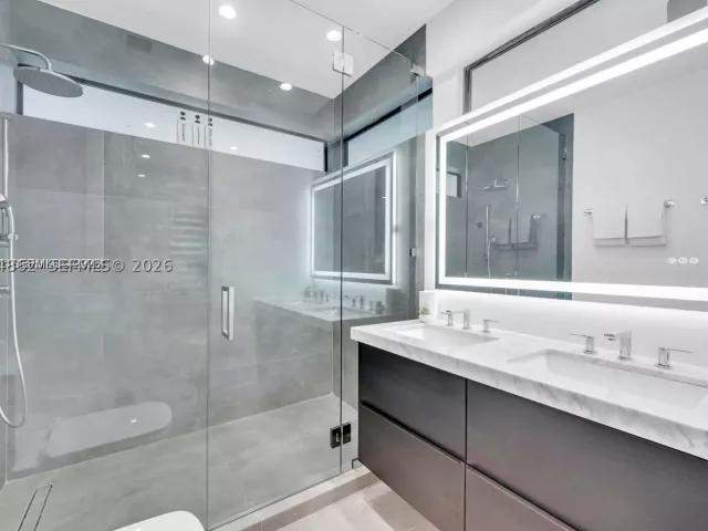 5-bedroom home for rent in Miami - 155 NW 51st St 0 - MondialRealty