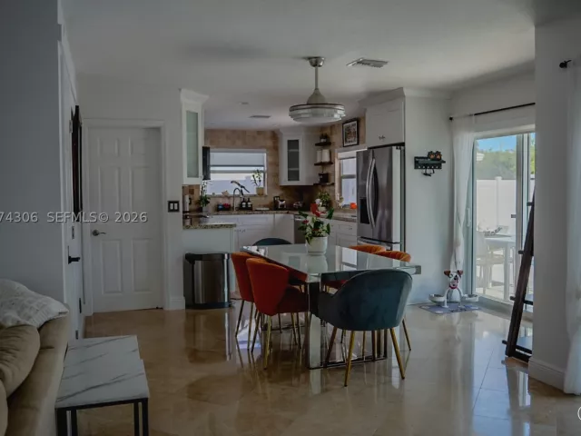 3-bedroom home for sale in Fort Lauderdale - 1640 NE 59th Pl - MondialRealty