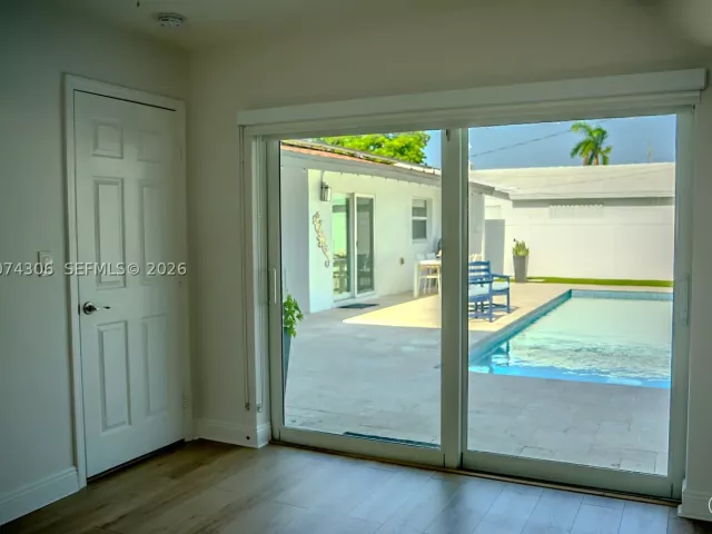 3-bedroom home for sale in Fort Lauderdale - 1640 NE 59th Pl - MondialRealty