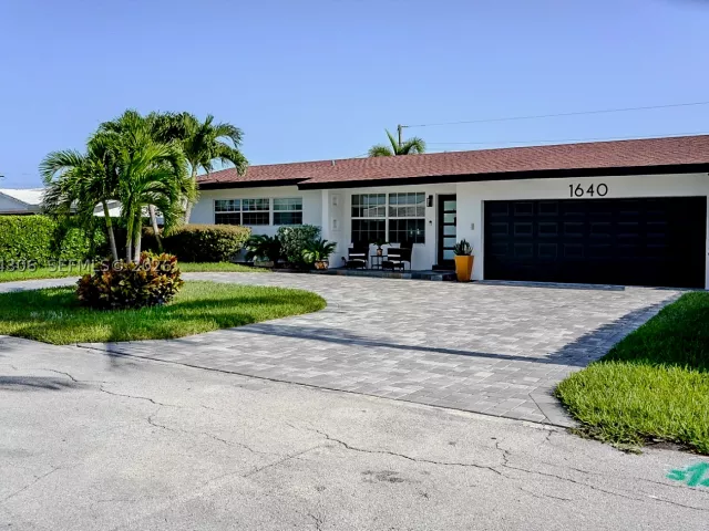 3-bedroom home for sale in Fort Lauderdale - 1640 NE 59th Pl - MondialRealty