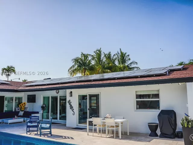 3-bedroom home for sale in Fort Lauderdale - 1640 NE 59th Pl - MondialRealty