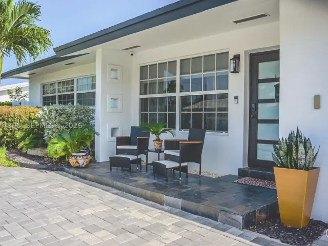 3-bedroom home for sale in Fort Lauderdale - 1640 NE 59th Pl - MondialRealty