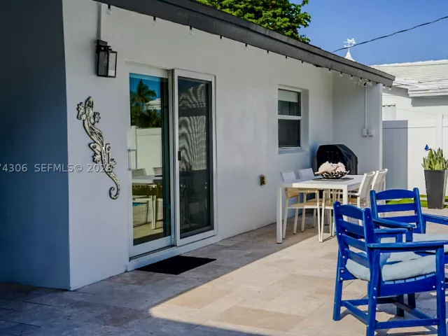 3-bedroom home for sale in Fort Lauderdale - 1640 NE 59th Pl - MondialRealty