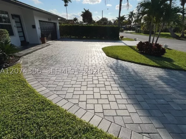 3-bedroom home for sale in Fort Lauderdale - 1640 NE 59th Pl - MondialRealty