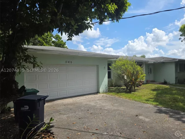 3-bedroom home for sale in Homestead - 15905 SW 280th St - MondialRealty