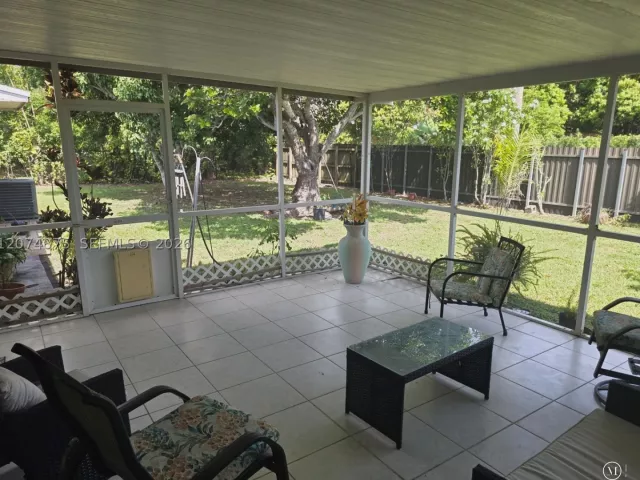 3-bedroom home for sale in Homestead - 15905 SW 280th St - MondialRealty