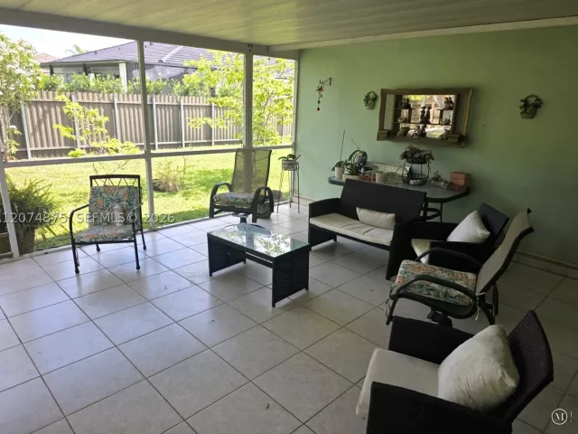 3-bedroom home for sale in Homestead - 15905 SW 280th St - MondialRealty